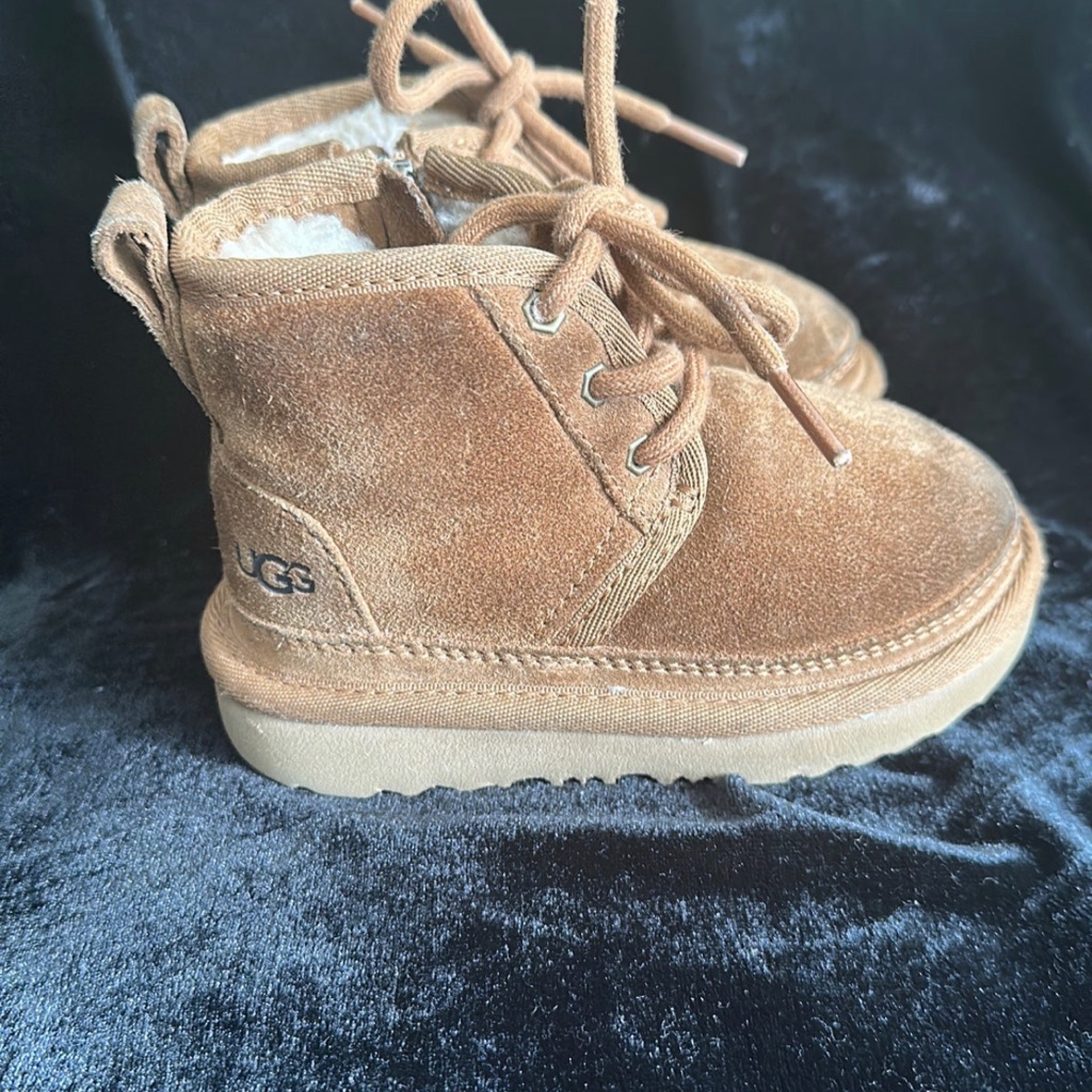 Uggs Tan